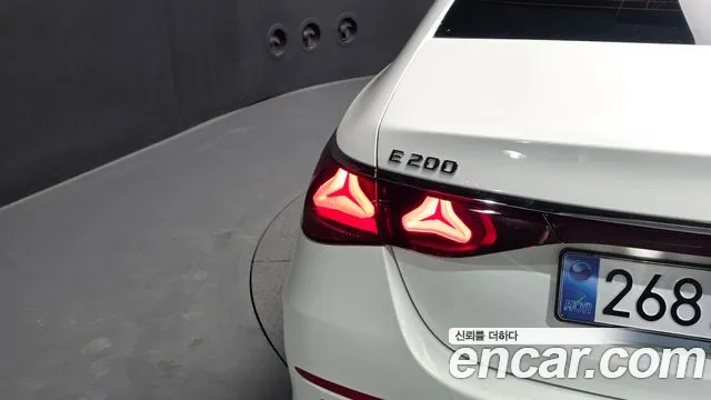 Mercedes-Benz E-Class W214 — Фото автомобиля 8