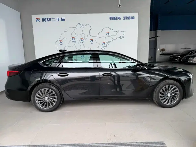 Buick LaCrosse — Фото автомобиля 3