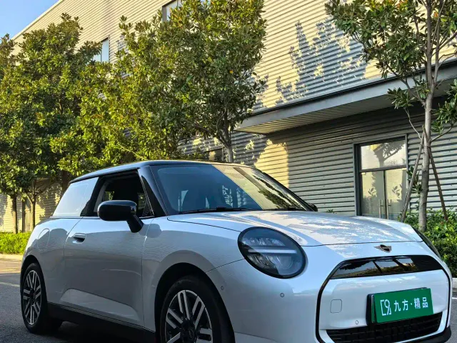MINI Cooper — Фото автомобиля 9