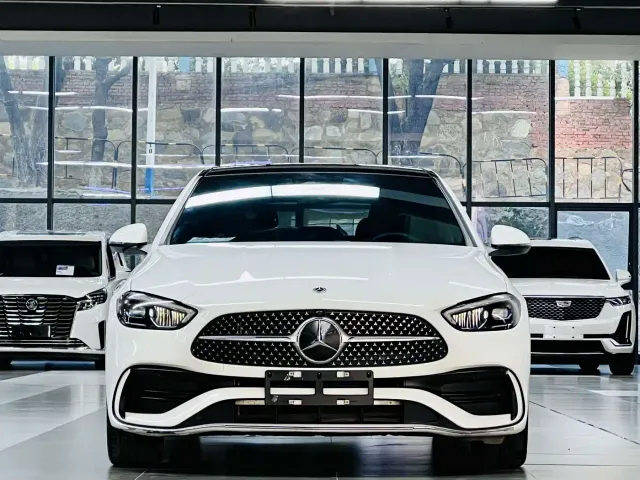 Mercedes-Benz C-Class — Фото автомобиля 2