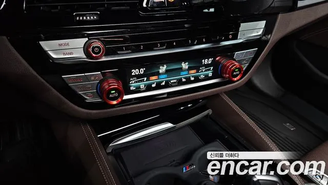BMW 5 Series G30 — Фото автомобиля 27