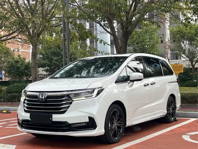 Фотография автомобиля — Honda Odyssey