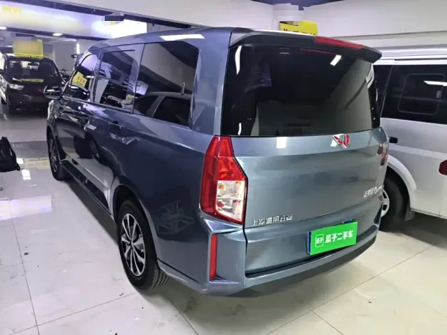 Wuling Hongguang Plus — Фото автомобиля 4