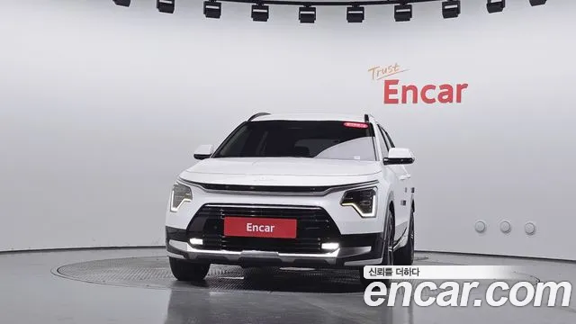 Kia Niro The All New Niro Signature — Фото автомобиля 3