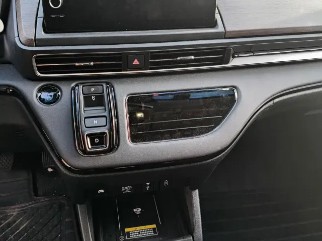 Honda Odyssey — Фото автомобиля 8