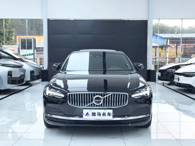 Volvo S90 — Фото автомобиля 2