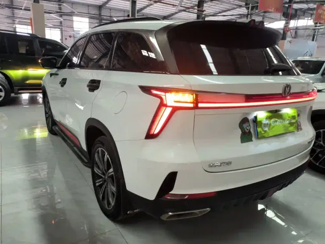 Changan CS75 Plus — Фото автомобиля 22
