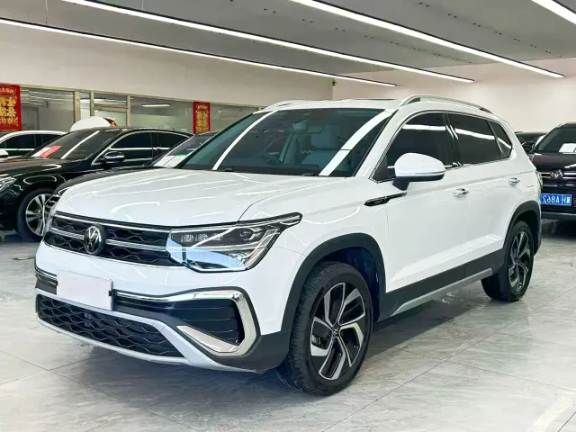 Фотография автомобиля — Volkswagen Tharu