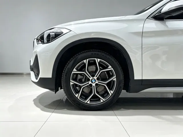 BMW X1 — Фото автомобиля 4