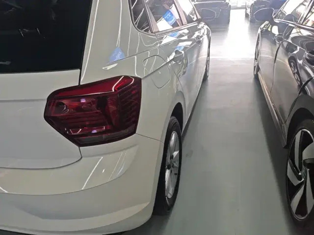 Volkswagen Polo — Фото автомобиля 7