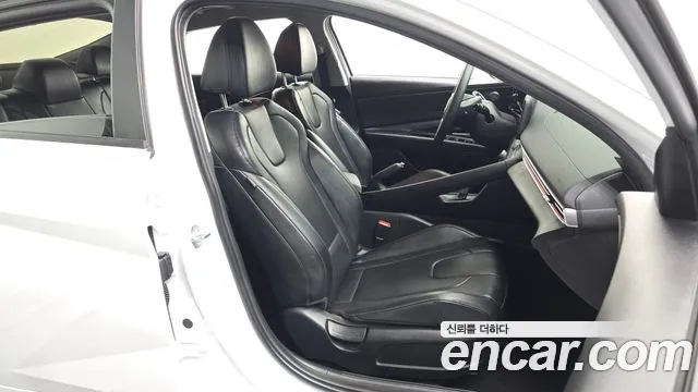 Hyundai AVANTE Новый Avante (CN7) — Фото автомобиля 26