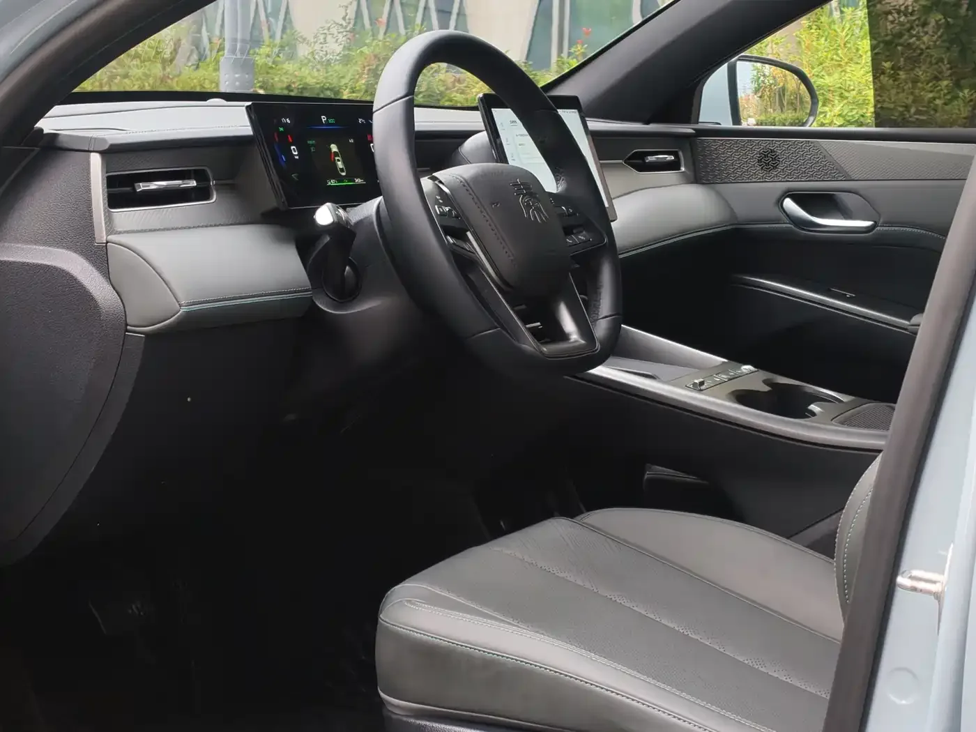BYD Qin PLUS 2025 EV Smart Drive Edition 510KM Leading Type — Фото автомобиля 19