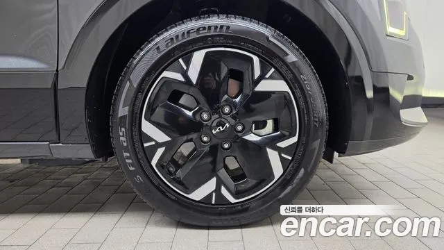 Kia Niro — Фото автомобиля 5