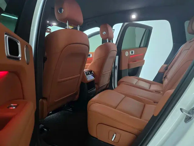 Li Auto L6 — Фото автомобиля 10