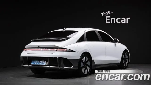 Hyundai Ioniq 6 — Фото автомобиля 2