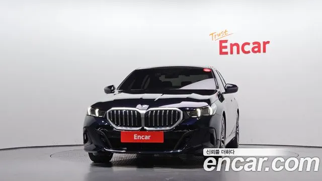 BMW 5 Series — Фото автомобиля 3