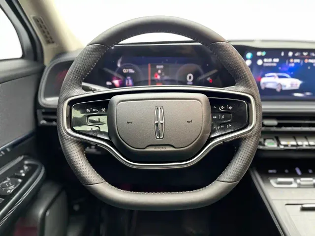 Lincoln Adventurer 2023 2.0T 2WD Zunya Edition — Фото автомобиля 5