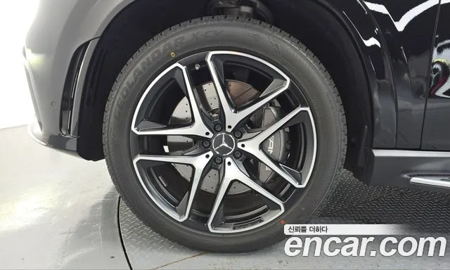 Mercedes-Benz GLE-Class — Фото автомобиля 5