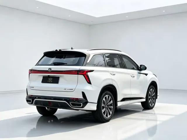 Changan CS75 Plus — Фото автомобиля 7