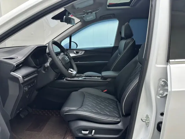 Wuling Jiachen — Фото автомобиля 4