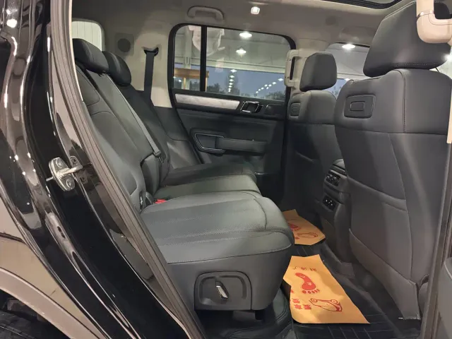 BYD FangChengBao Leopard 5 — Фото автомобиля 19