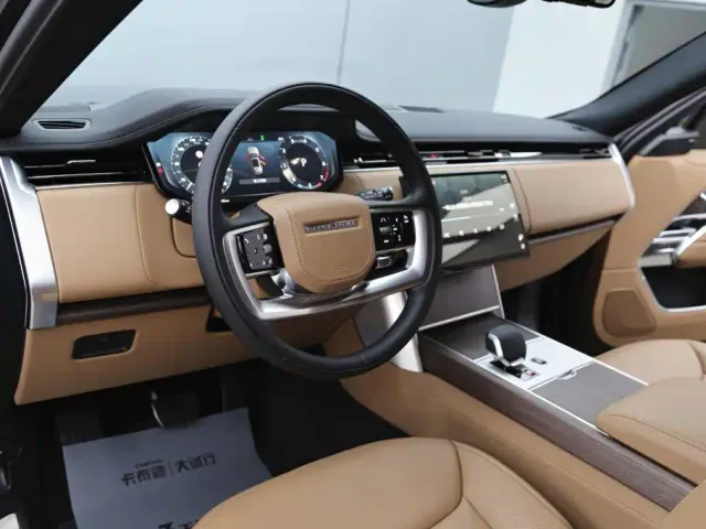 Land Rover Range Rover — Фото автомобиля 14