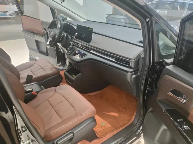 Honda Odyssey — Фото автомобиля 10