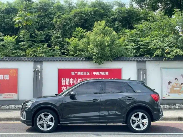 Audi Q2L — Фото автомобиля 7