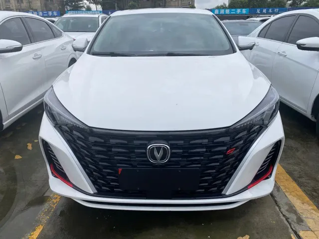 Changan Eado — Фото автомобиля 2