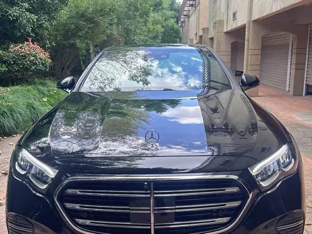 Mercedes-Benz E-Class — Фото автомобиля 2