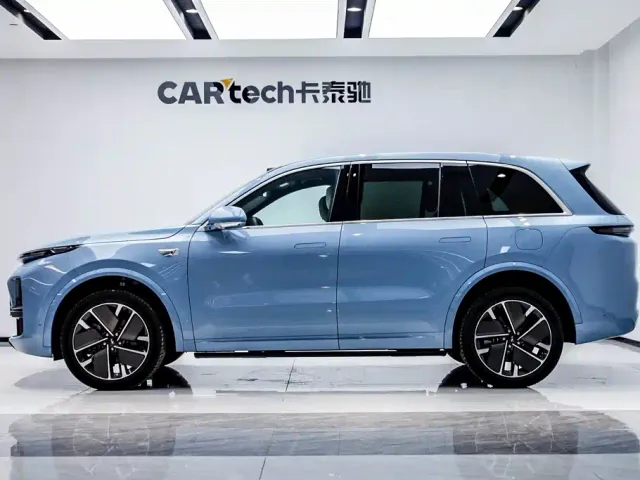Li Auto L8 — Фото автомобиля 4