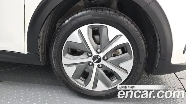 Kia Niro — Фото автомобиля 5