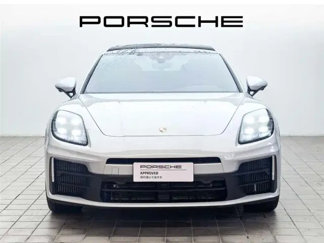 Porsche Panamera — Фото автомобиля 2