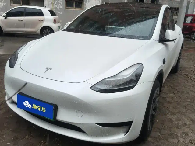 Фотография автомобиля — Tesla Model Y