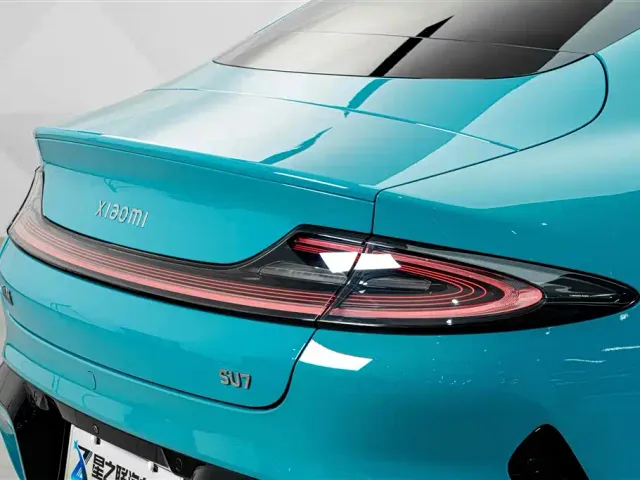 Xiaomi SU7 — Фото автомобиля 8