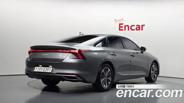 Kia K8 Hybrid — Фото автомобиля 2