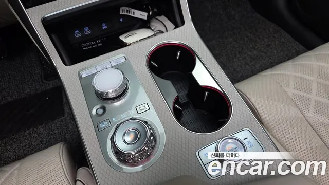 Genesis GV80 — Фото автомобиля 12