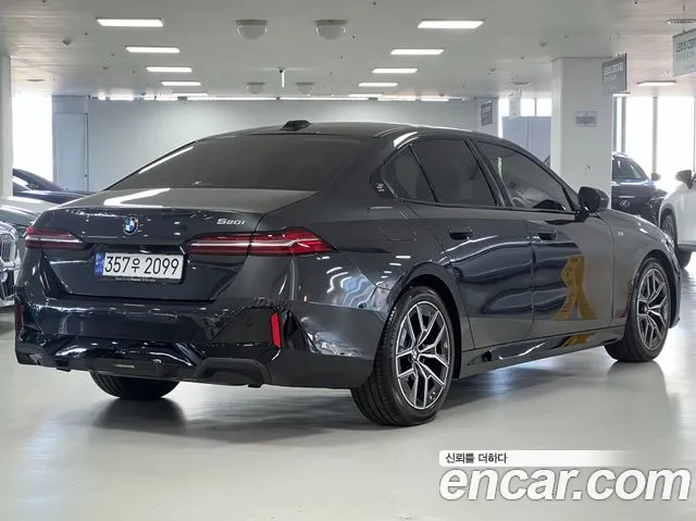 BMW 5 Series G60 — Фото автомобиля 2