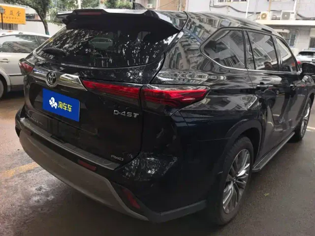 Toyota Highlander — Фото автомобиля 3