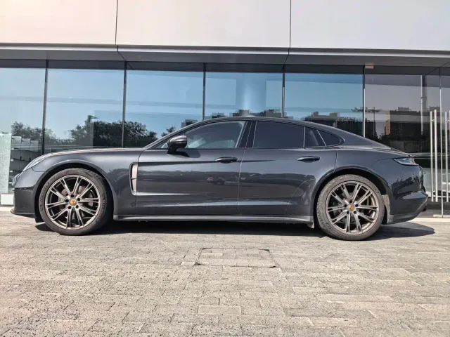 Porsche Panamera — Фото автомобиля 3