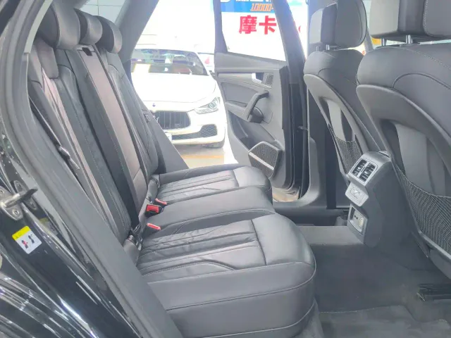 Audi Q5L — Фото автомобиля 14