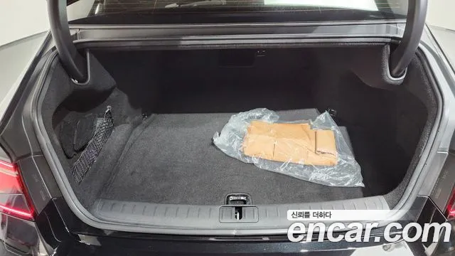 Genesis G90 Бензин 3.5 турбо AWD — Фото автомобиля 18