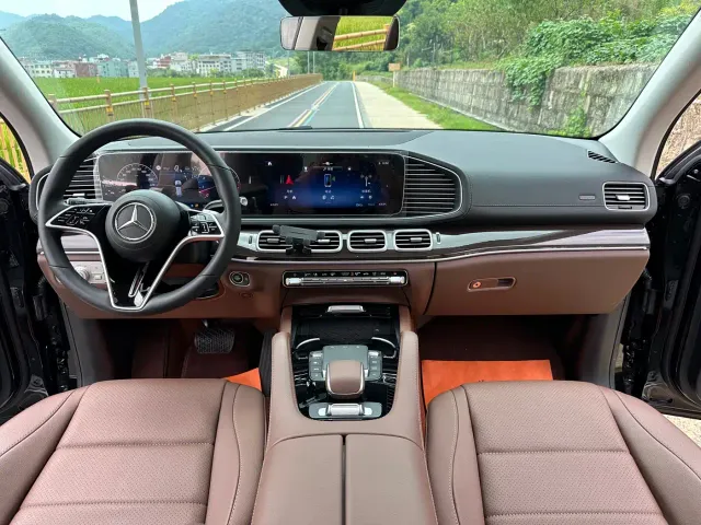 Mercedes-Benz GLE-Class — Фото автомобиля 12