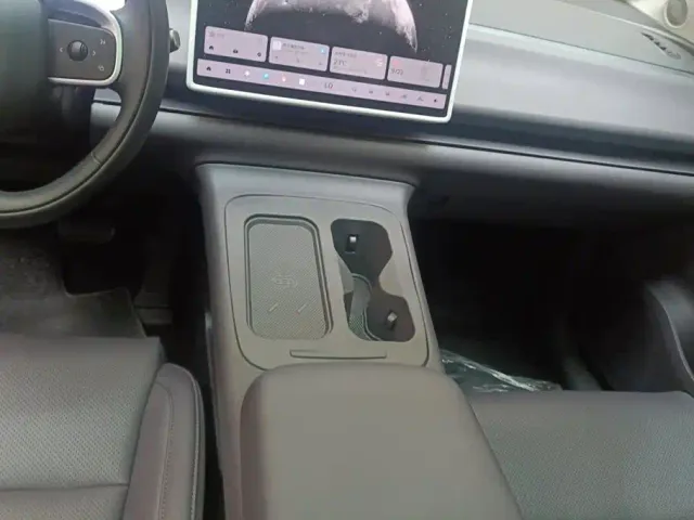Leapmotor Leapmotor C10 2024 530 Smart Edition — Фото автомобиля 16