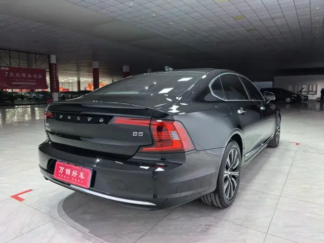 Volvo S90 — Фото автомобиля 7