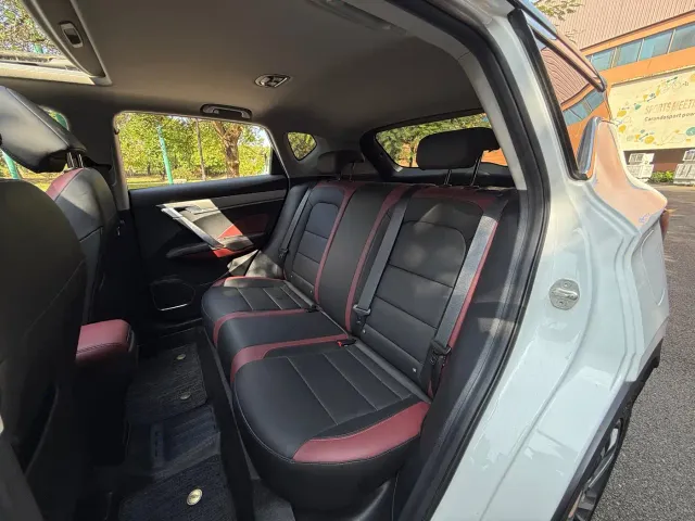 Geely Binyue — Фото автомобиля 8