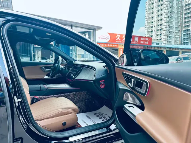 Mercedes-Benz E-Class — Фото автомобиля 6