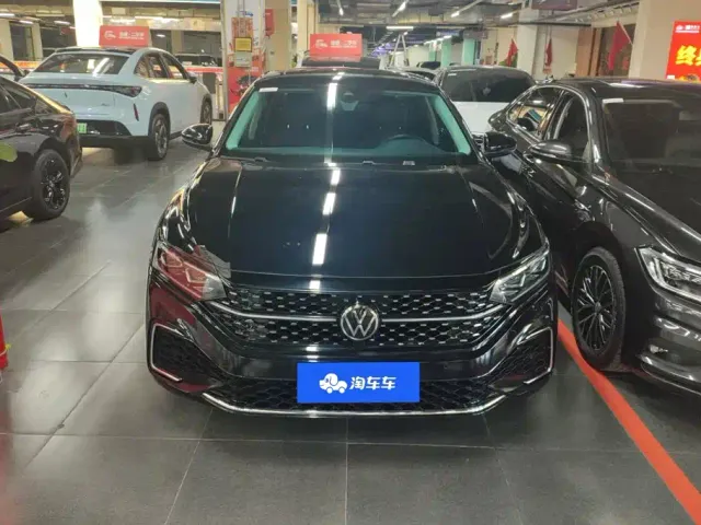 Volkswagen Passat — Фото автомобиля 2