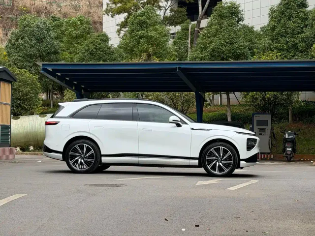 Xpeng G9 — Фото автомобиля 6