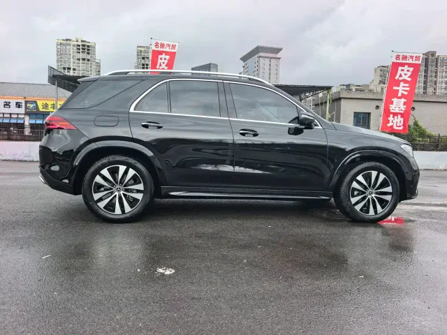 Mercedes-Benz GLE-Class — Фото автомобиля 13